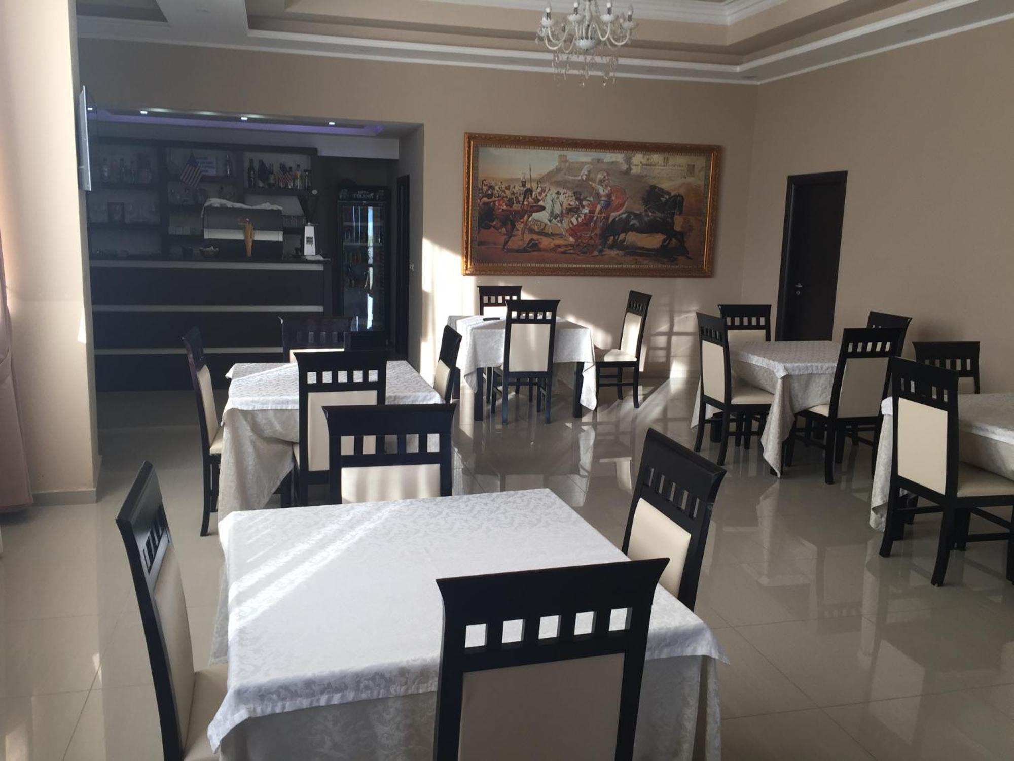Haris Hotel Vlore Exterior photo
