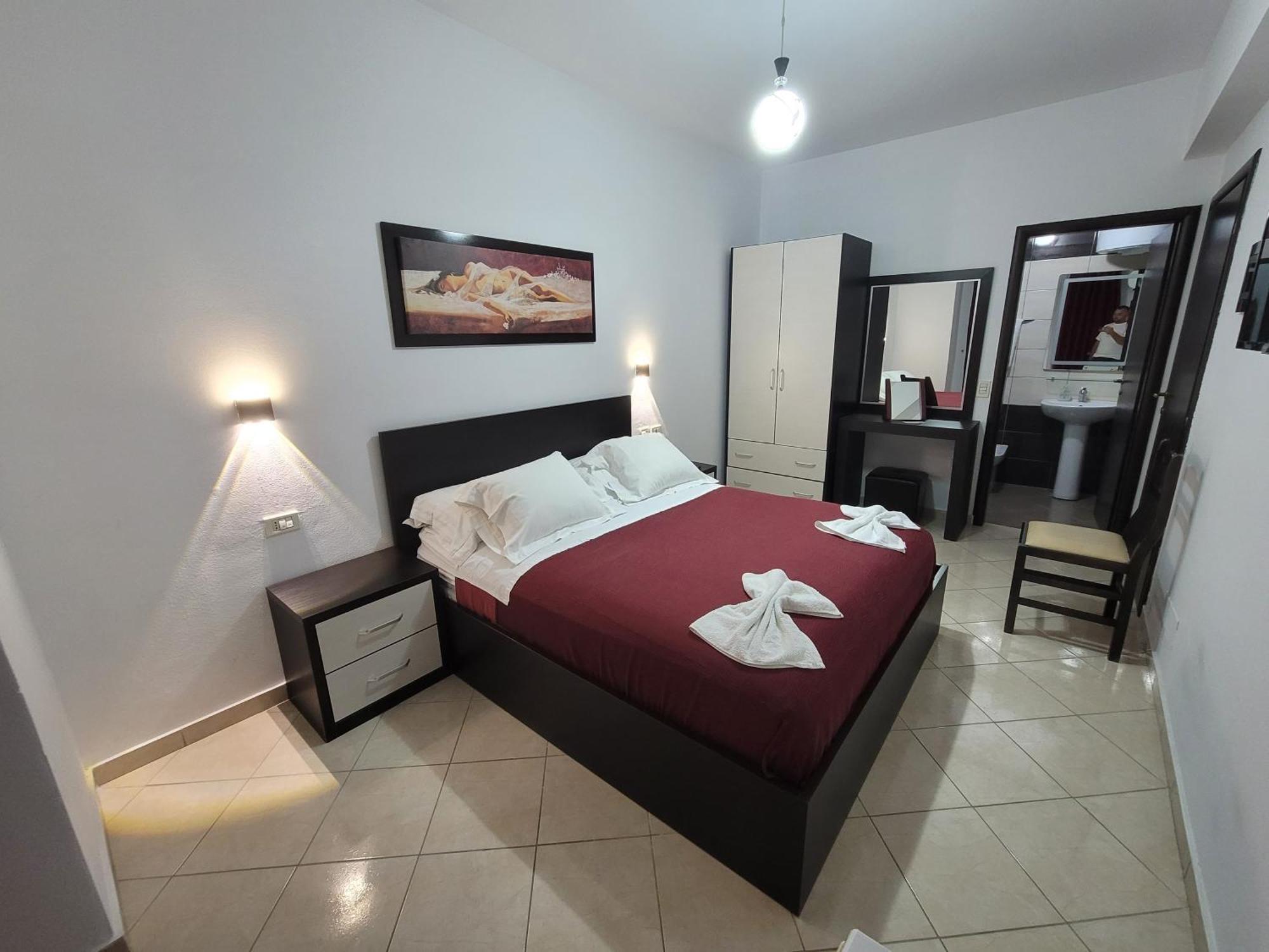 Haris Hotel Vlore Exterior photo