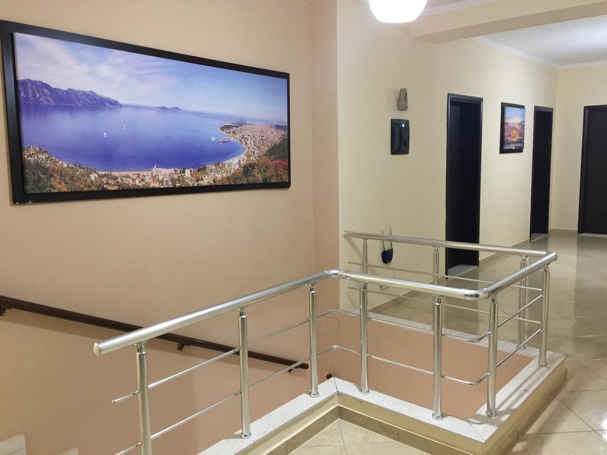Haris Hotel Vlore Exterior photo